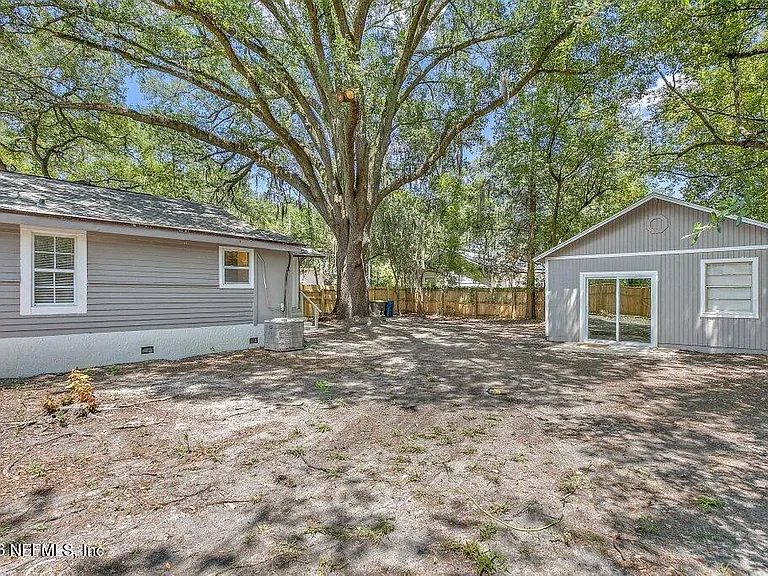 3058 Rosselle St — Photo 37
