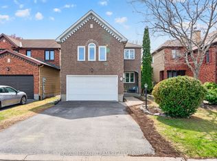 23 Inwood Dr, Ottawa, ON K2M 1Z6