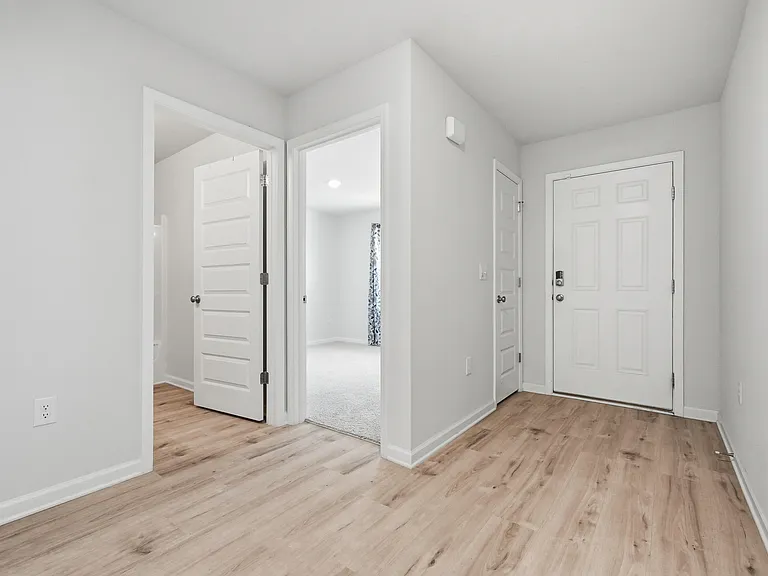 5367 Peach Dr — Photo 7