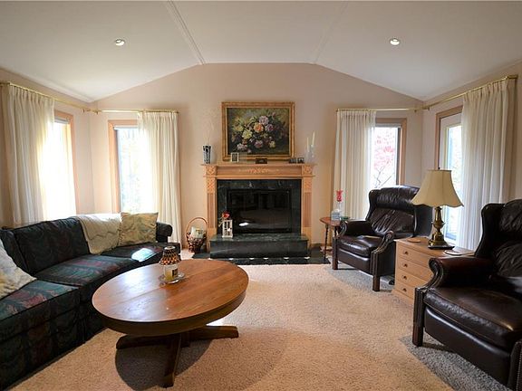 3rd image of 7660 Regency Dr