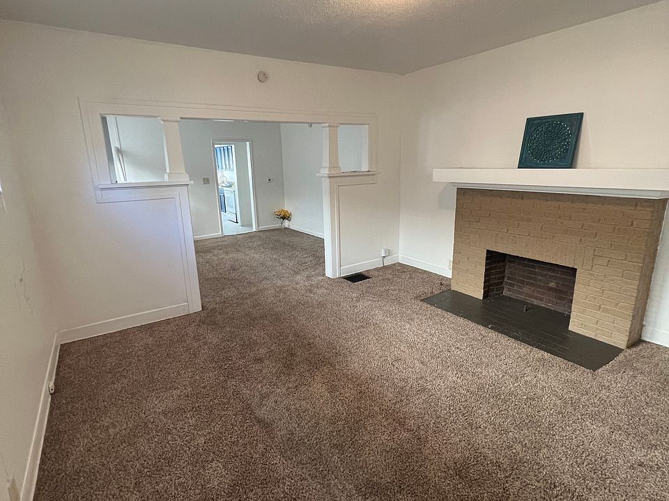 2nd image of 1031 N Parker Ave