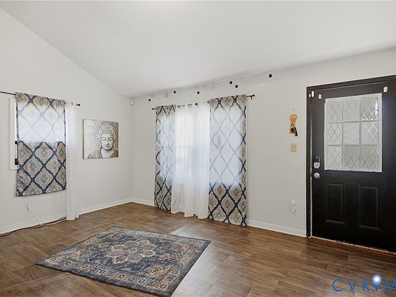 4th image of 122 Goodrich Ave