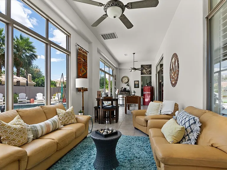 4926 N Valley Gln — Photo 55