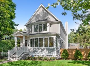 2305 Hastings Ave, Evanston, IL 60201