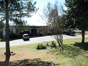 2nd image of 111 Hollywood Ave