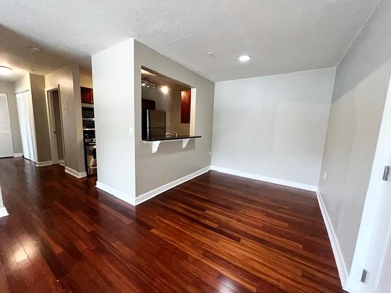 2071 Dixie Belle Dr #K — Photo 6
