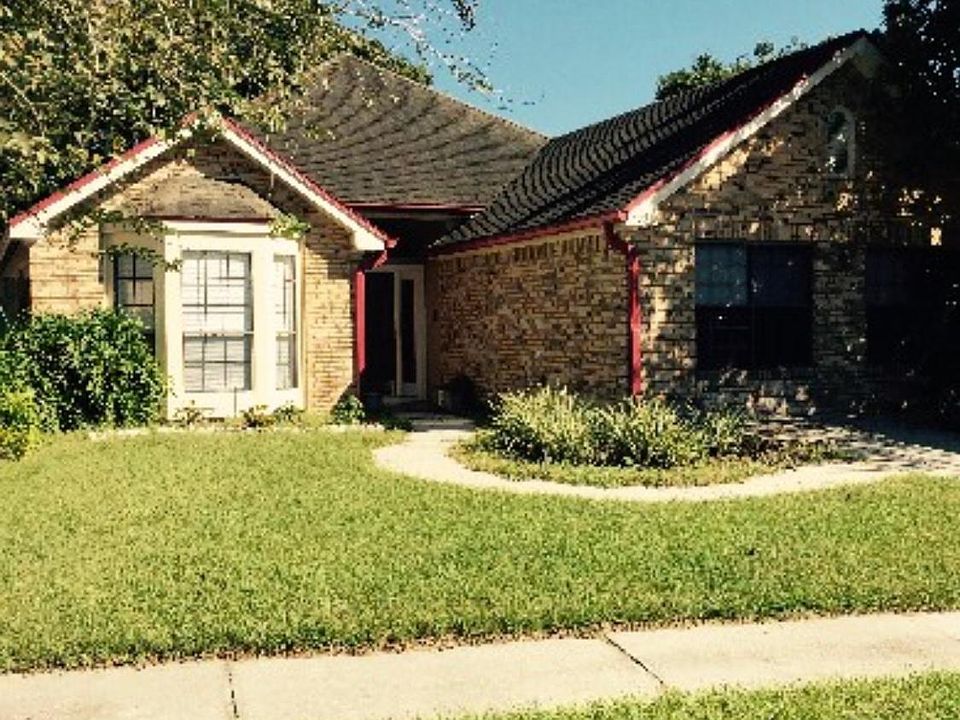 1st image of 705 Remington Oak Dr