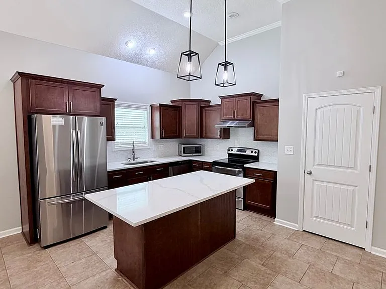 705 Post Oak Way — Photo 16