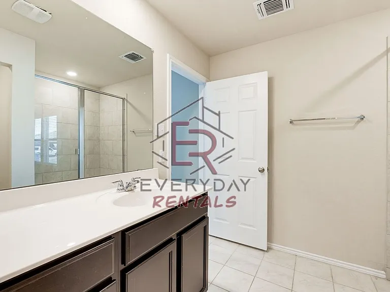 5605 Madelyn Dr — Photo 11