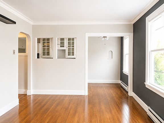2nd image of 616 E Thomas St APT B3