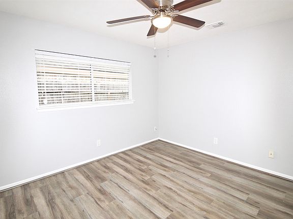 5th image of 2126 Highland Hills Dr #2126