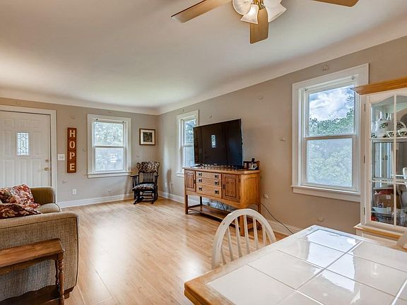 4th image of 7790 Lake Dr