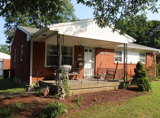 7901 Greenway Dr, Lyndon, KY 40222