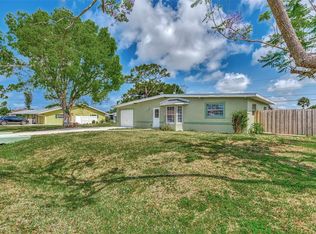 100 Coral Rd, Venice, FL 34293