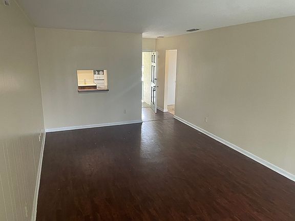 2nd image of 2325 W Pensacola St APT 209