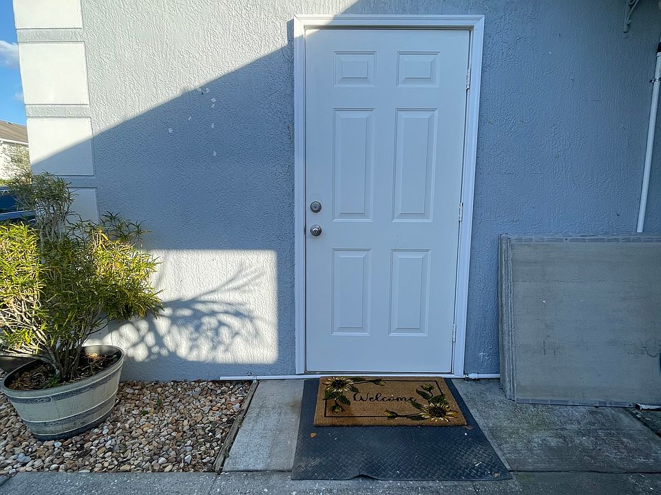 1st image of 1024 Shoshanna Dr