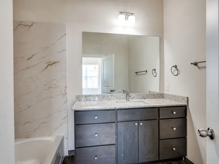 710 Benge Dr — Photo 20