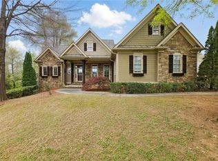 627 Warsaw Rd, Roswell, GA 30075