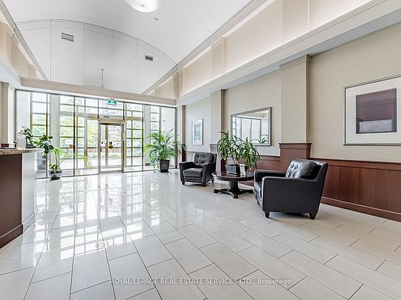 3rd image of 1359 Rathburn Rd E #1704