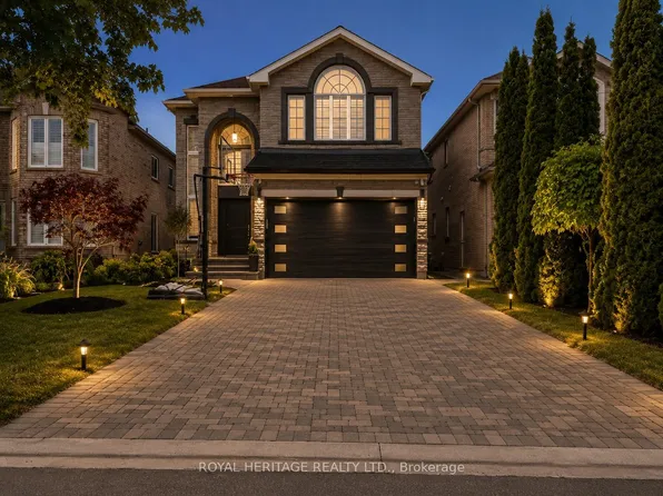 71 Lund St, Richmond Hill, ON L4C 9V7