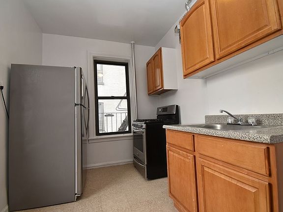 3rd image of 1770 E 172nd St APT 1B