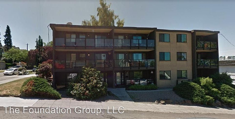 1st image of 2635 Franklin Ave E APT C
