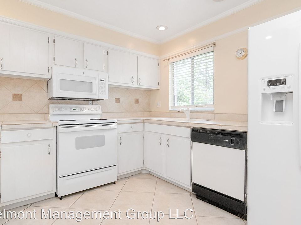 1st image of 644 N Knowles Ave Unit 11