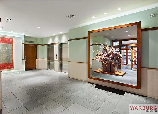 Sold by Warburg | media 16