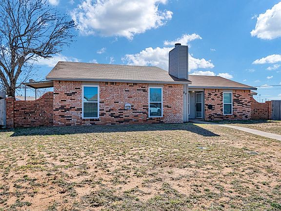 4th image of 4807 Country Club Dr APT A
