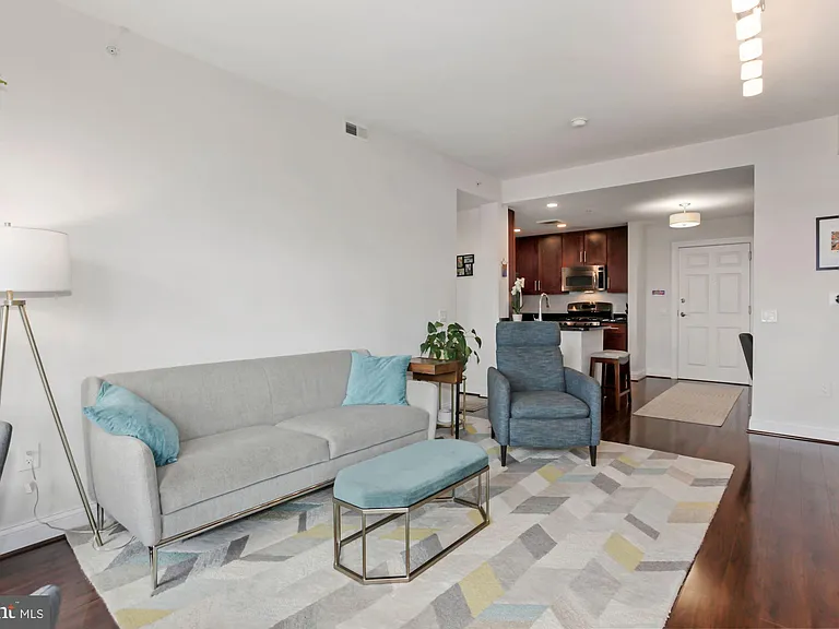 525 N Fayette St #413 — Photo 8