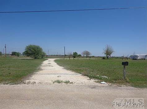 Driveway and Mailbox