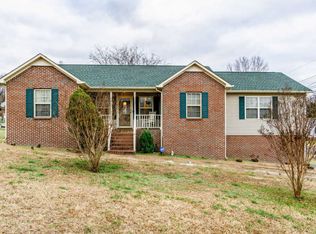 100 Green Vale Dr, Columbia, TN 38401