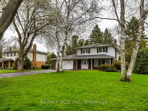 233 Wellington St, Whitby, ON L1N 5L7