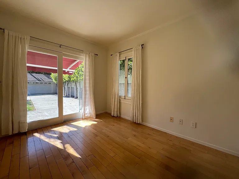1615 Lyndon St — Photo 41