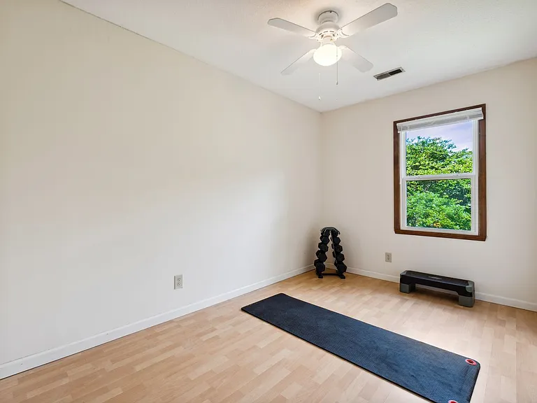 2 Misty Creek Ct — Photo 16