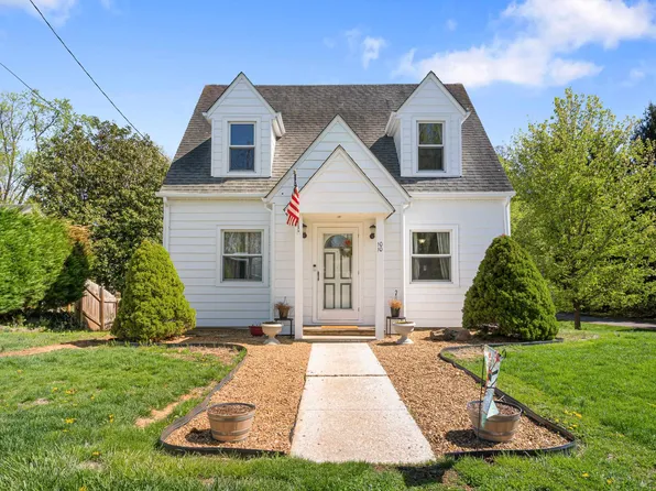 1010 3rd St, Radford, VA 24141