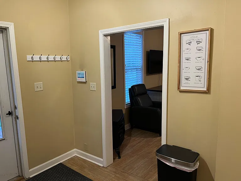 101 Maple St #1 — Photo 11