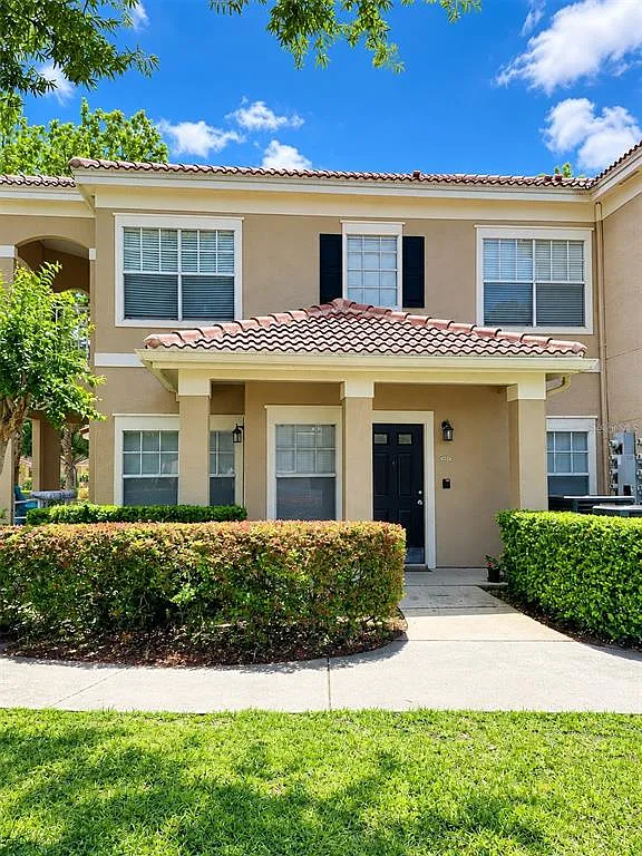 2 bed, 2.0 bath, 1117 sqft, $1,850 — Photo 1