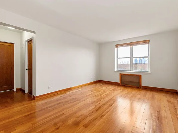39-25 51st St #6G, Queens, NY 11377