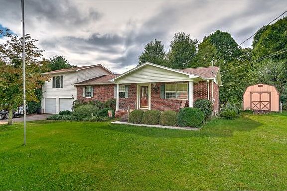 2nd image of 106 Mountcrest Dr