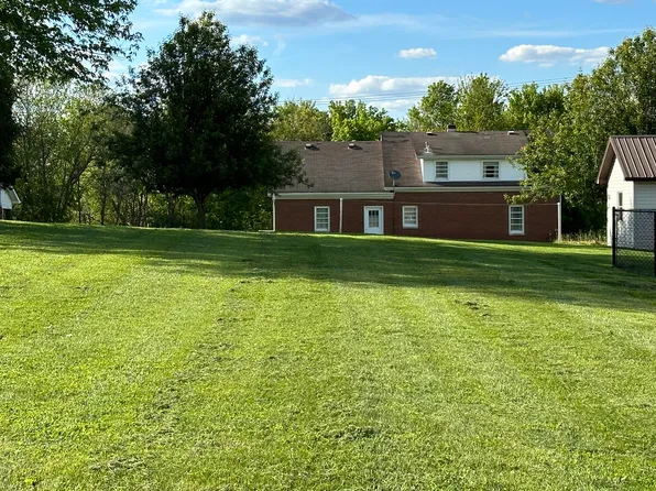 52 W Summit Ave, Burnside, KY 42519