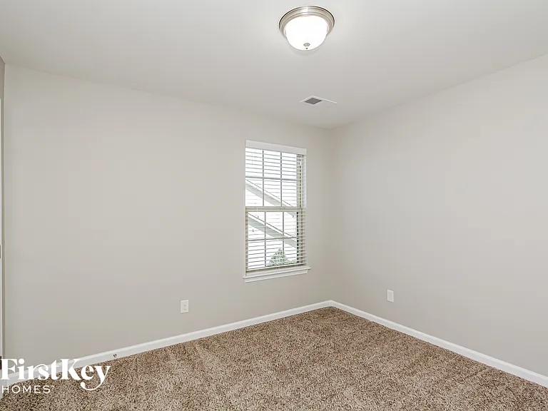 717 Rosegate Dr — Photo 13
