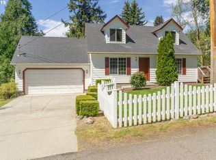 598 Jacoby St, Gold Hill, OR 97525