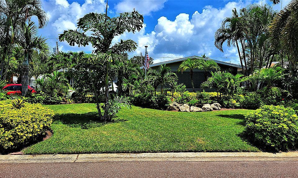 1st image of 4013 Bluefish Dr SE