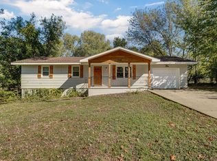 706 S 6th Ave, Ozark, MO 65721
