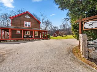 613 Slocum Rd, Saunderstown, RI 02874