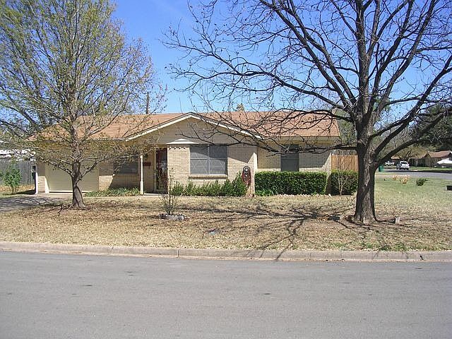 1st image of 205 Mimosa St