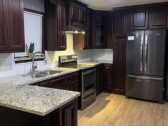 3rd image of 8823 Cartwright Dr #1