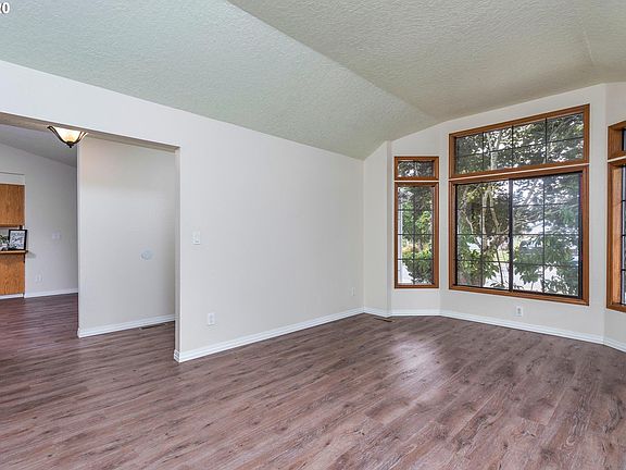 5th image of 1582 SE 73rd Ave