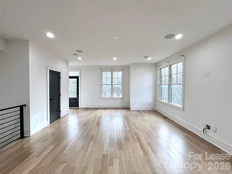 614 West Blvd — Photo 4